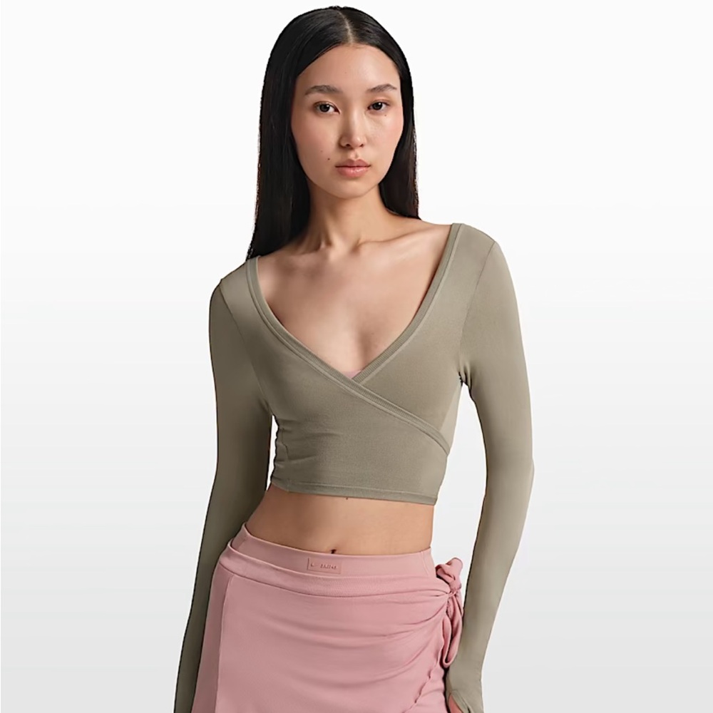 🔥NWT SKIMS x NIKE Wrap Knit Top DUNE (SMALL)